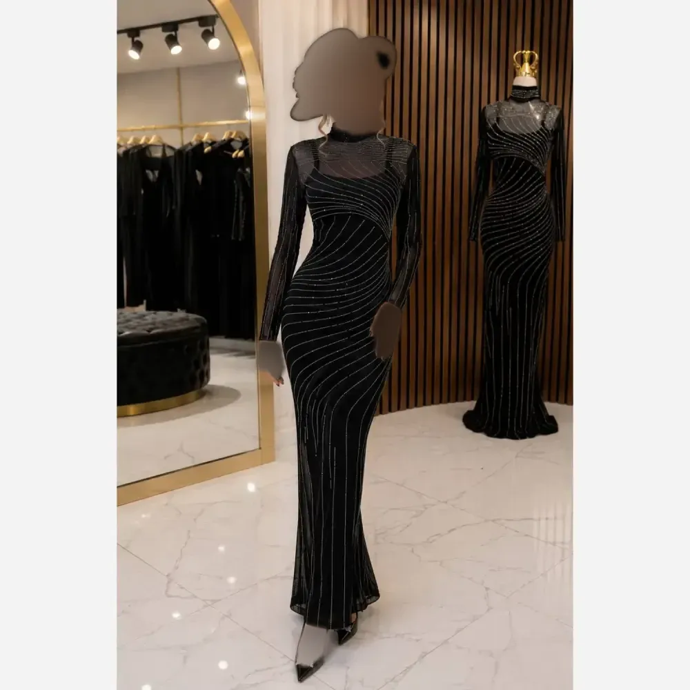 ماکسی مجلسی زنانه مشکی تور نگین دار و آستر قد 150 چاک دار