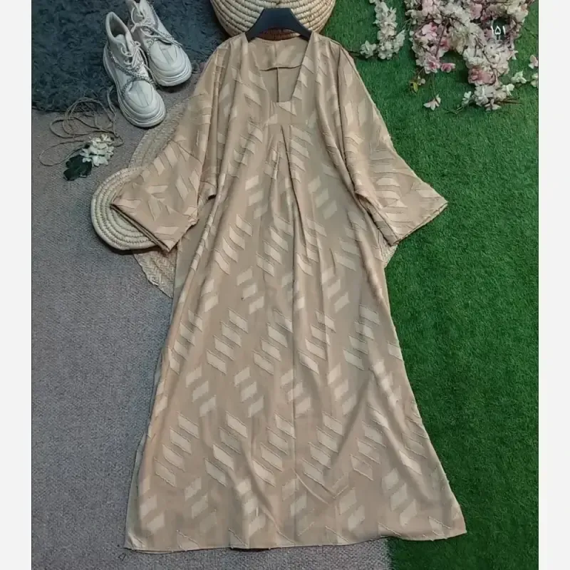کفتان آویژه جنس ترمه اعلا فری سایز 38 تا 46 قد 135