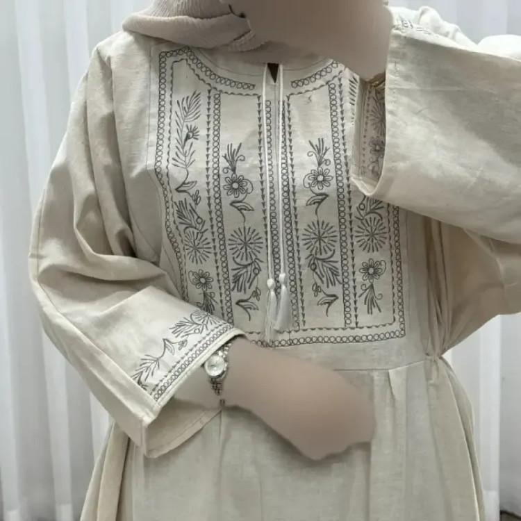 پیراهن لینن گلدوزی مایا کد 1745 فری سایز زنانه چهارفصل تنخور شیک و راحت بدون سایه اندازی و بدن نما